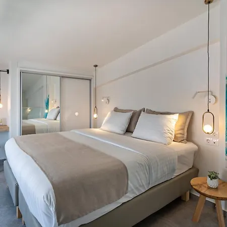 White Swan Отель *