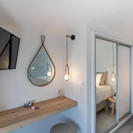 Отель White Swan