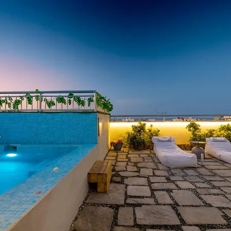 White Swan Ретимно