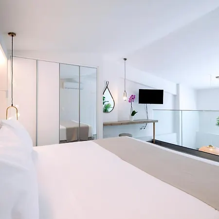 White Swan Hotel *