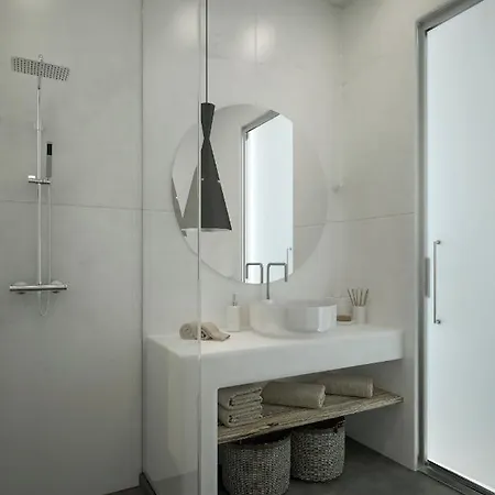 White Swan Hotel *